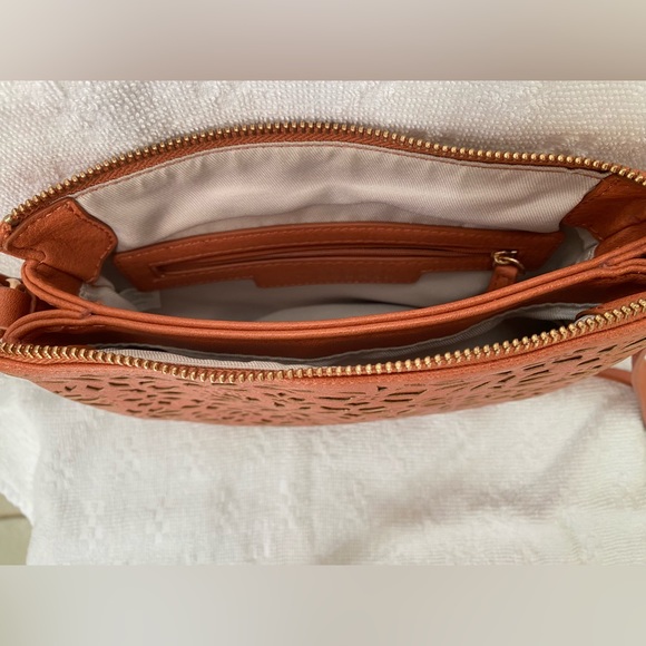 Lauren Conrad Coral/Orange Crossbody Bag - Picture 5 of 6